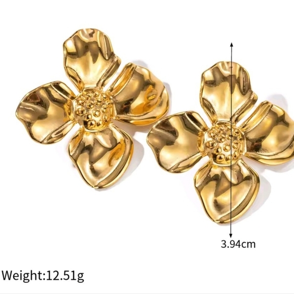 Nwt Heaven Mayhem Similar Non Tarnish Flower Earrings - Picture 3 of 5